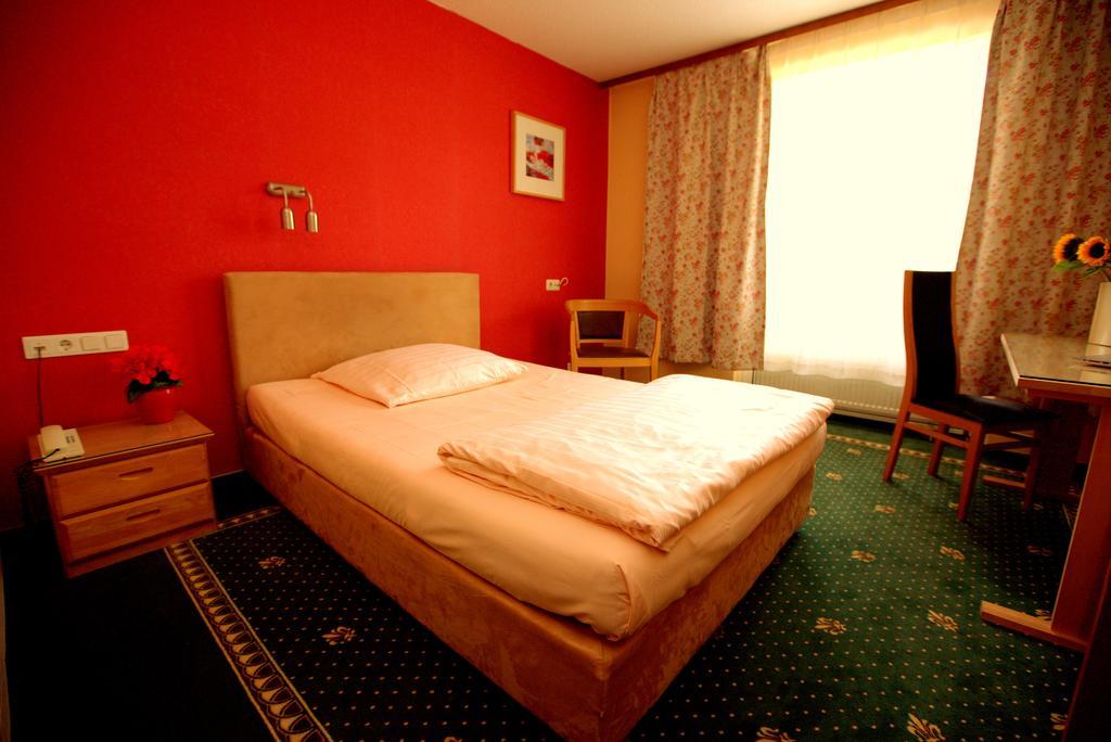 Airport Hotel Walldorf Мёрфэльден-Вальдорф Экстерьер фото