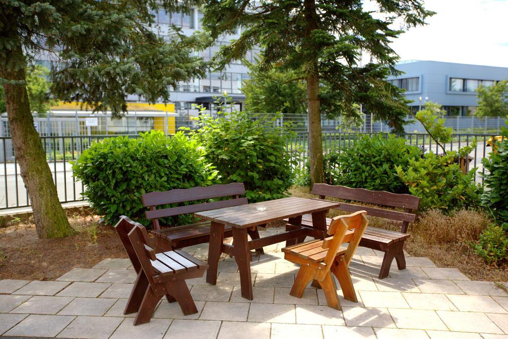 Airport Hotel Walldorf Мёрфэльден-Вальдорф Экстерьер фото