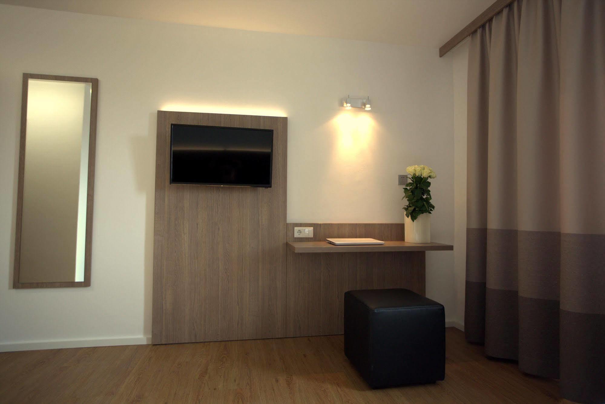 Airport Hotel Walldorf Мёрфэльден-Вальдорф Экстерьер фото