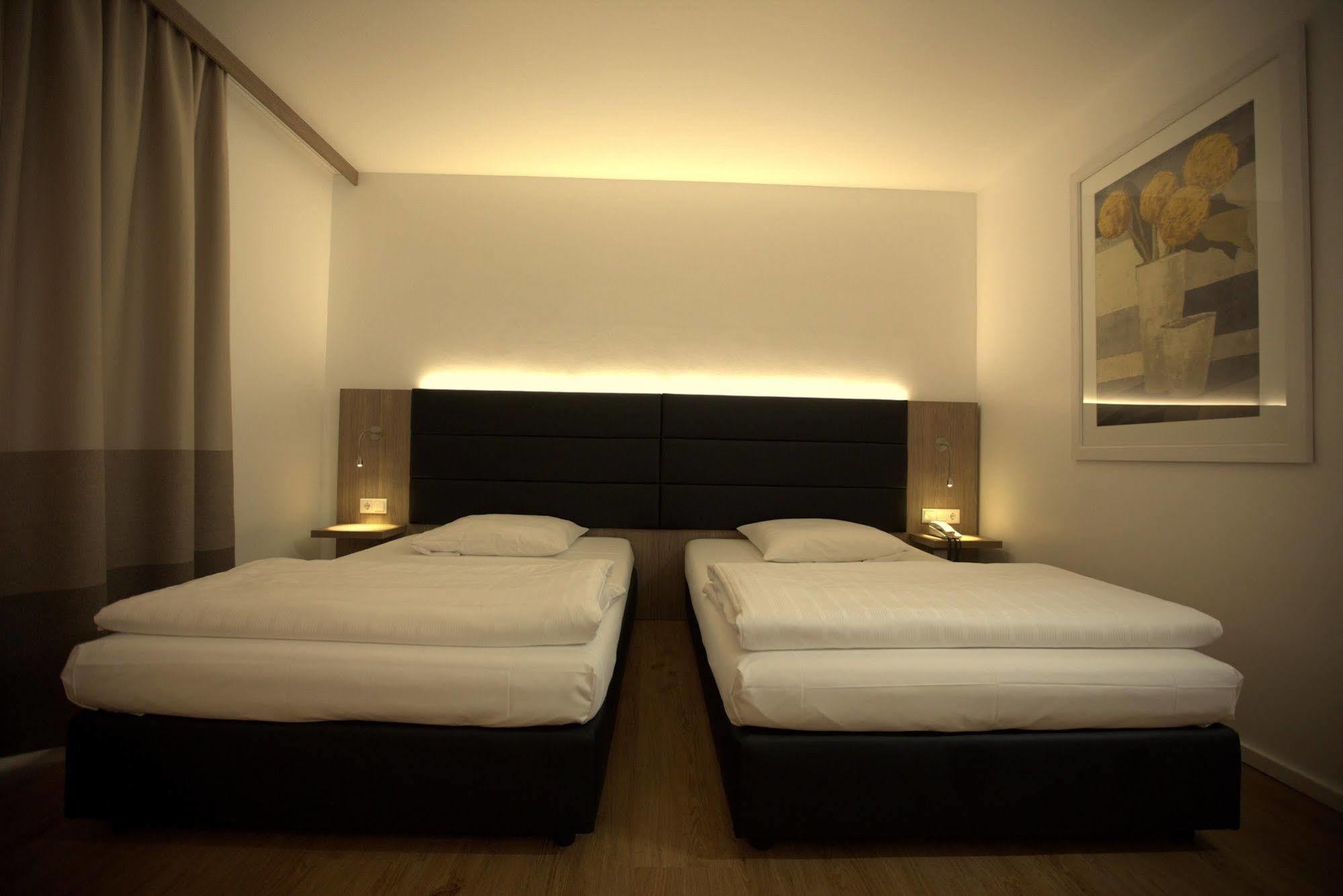 Airport Hotel Walldorf Мёрфэльден-Вальдорф Экстерьер фото