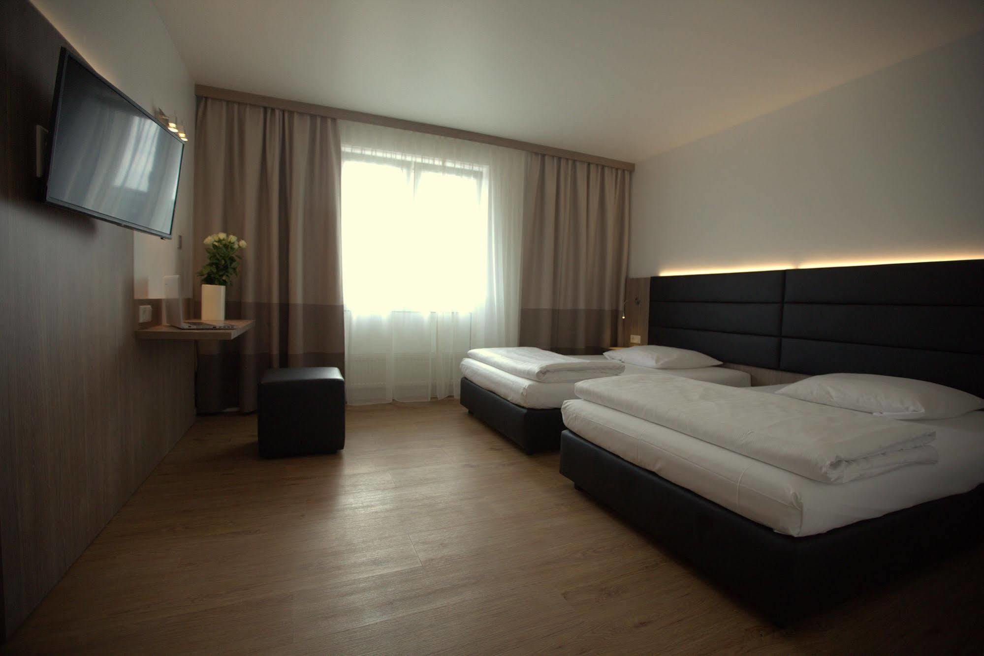 Airport Hotel Walldorf Мёрфэльден-Вальдорф Экстерьер фото